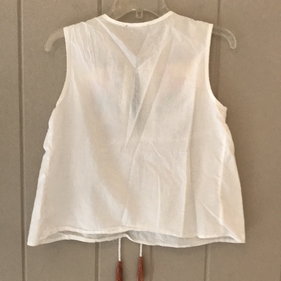 Embroidered Sleeveless White Boho Blouse - Picture 5 of 6